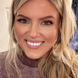 Meet your Posher, Brittney